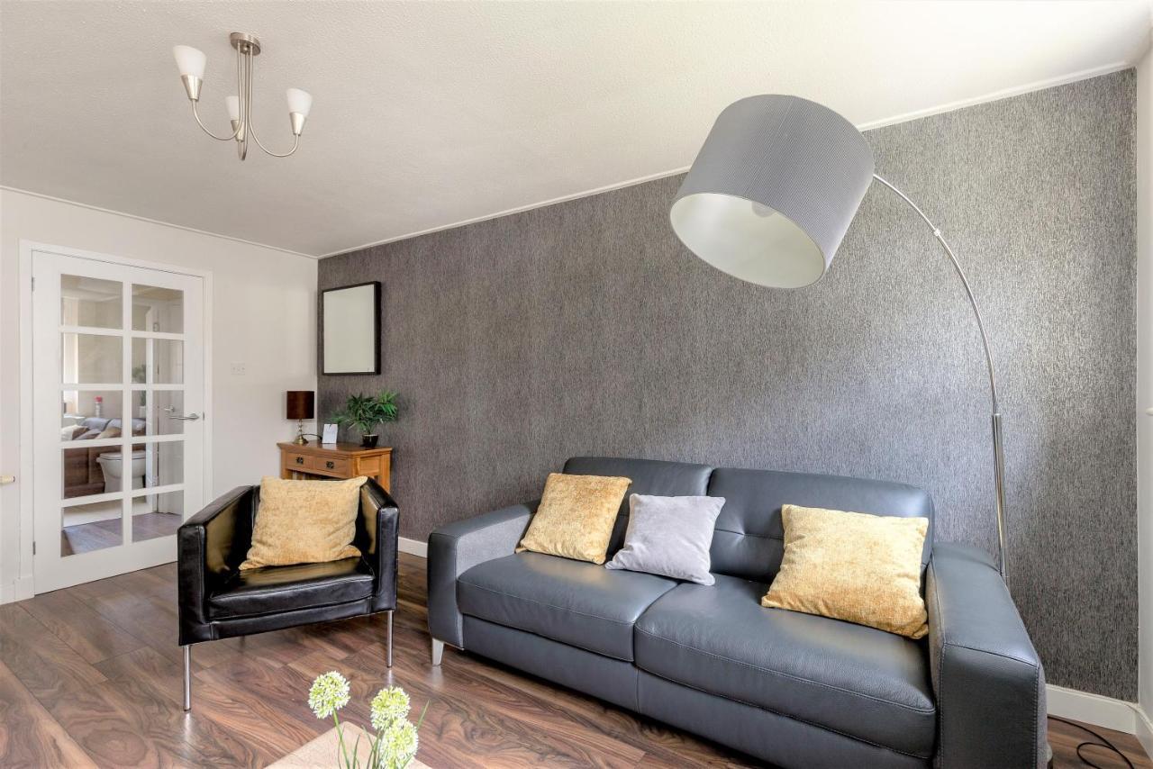 Stunning 1 Bed At Holyrood Palace & Arthurs Seat Edinburgh Bagian luar foto