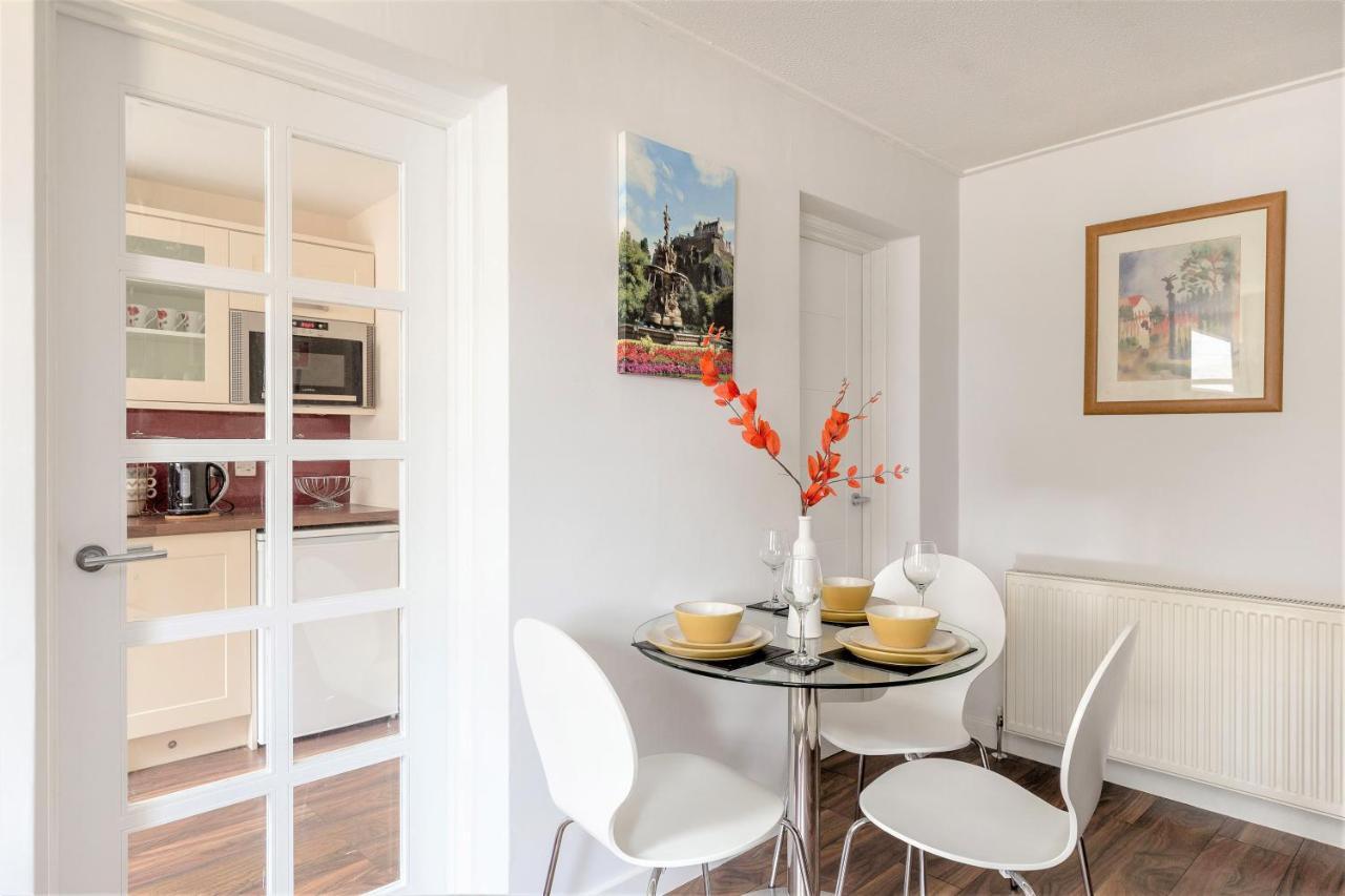 Stunning 1 Bed At Holyrood Palace & Arthurs Seat Edinburgh Bagian luar foto
