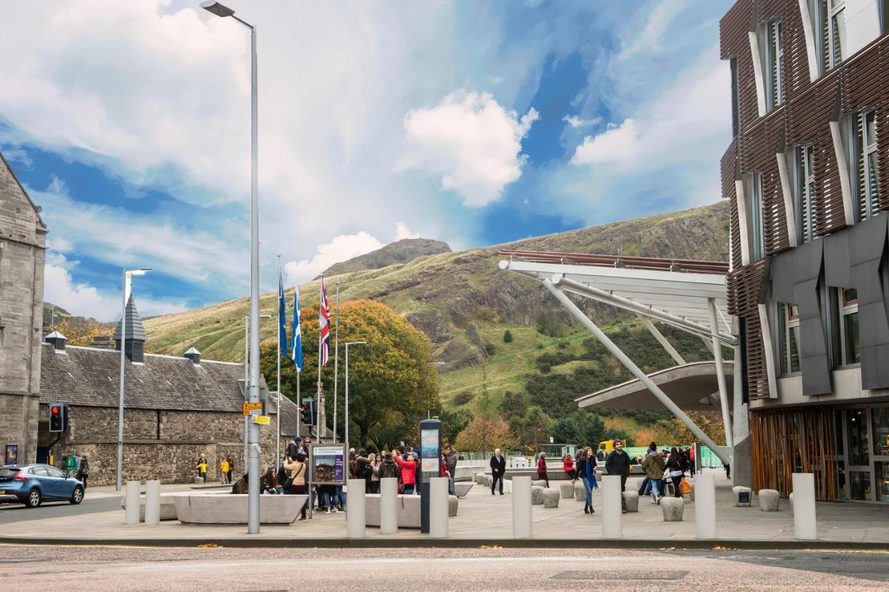 Stunning 1 Bed At Holyrood Palace & Arthurs Seat Edinburgh Bagian luar foto