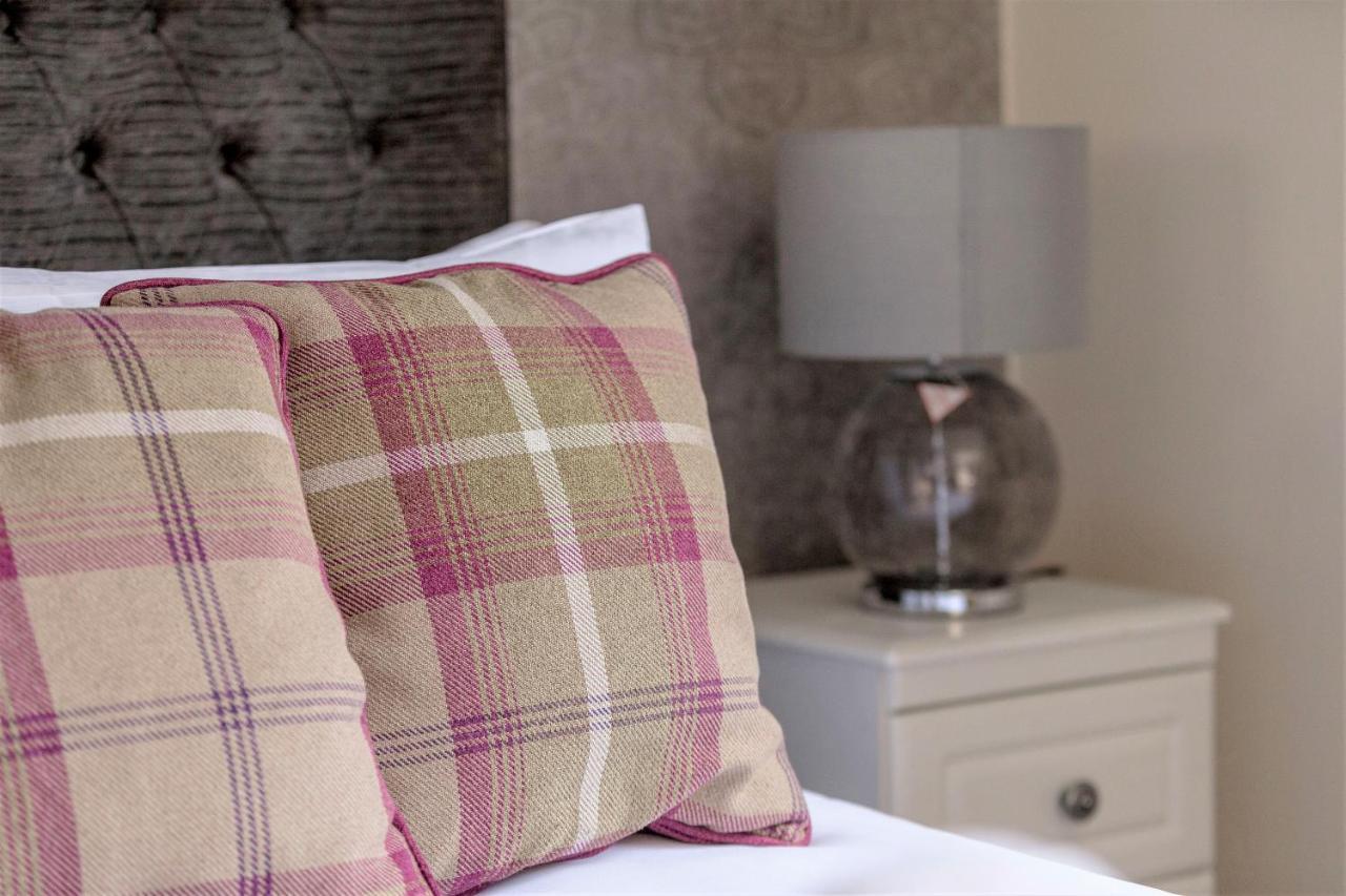 Stunning 1 Bed At Holyrood Palace & Arthurs Seat Edinburgh Bagian luar foto